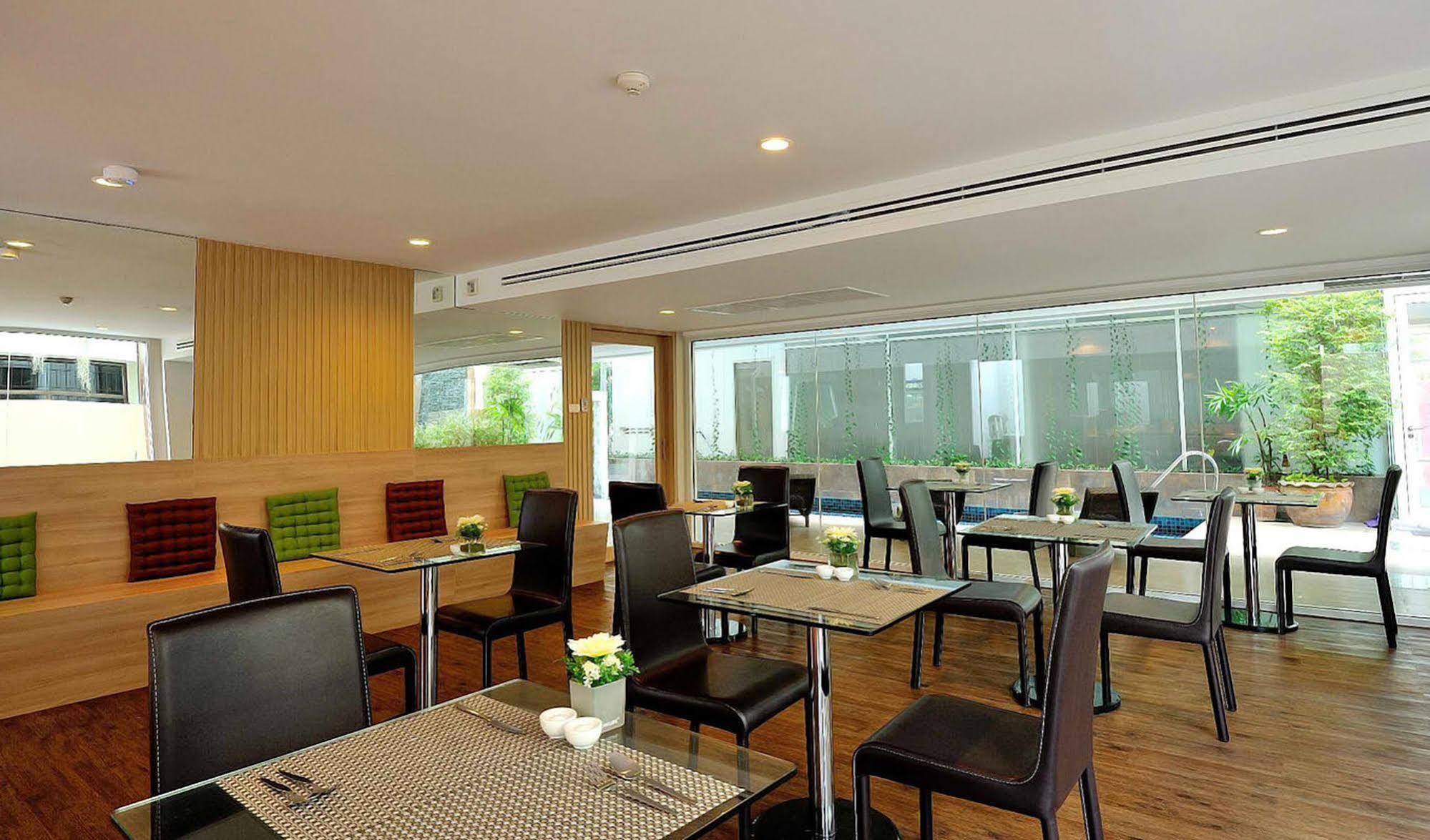 Nantra Retreat And Spa Bangkok Exteriör bild